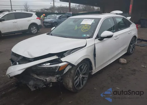 2024 Honda Civic Touring z USA, uszkodzony, nr VIN 2HGFE1F90RH322994